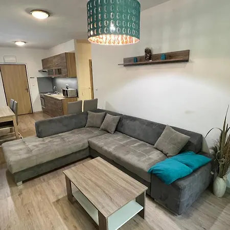 Appartement 14a Všemina